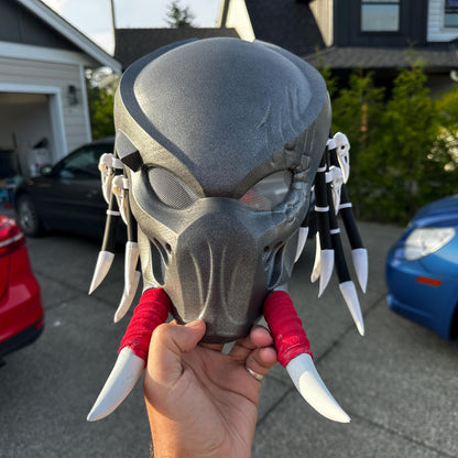 Predator mask - Tracker