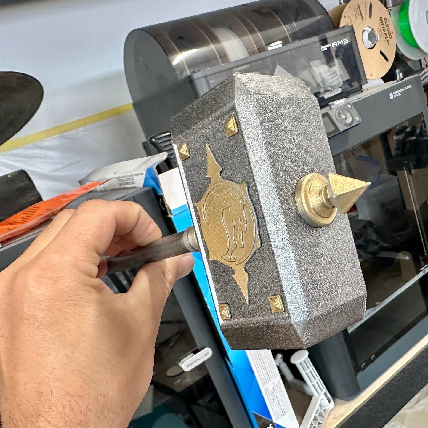 Shao Kahn hammer - Realm Crusher (mini copy)