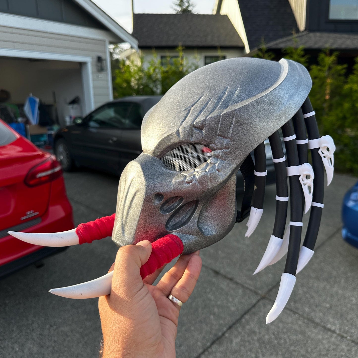 Predator mask - Tracker