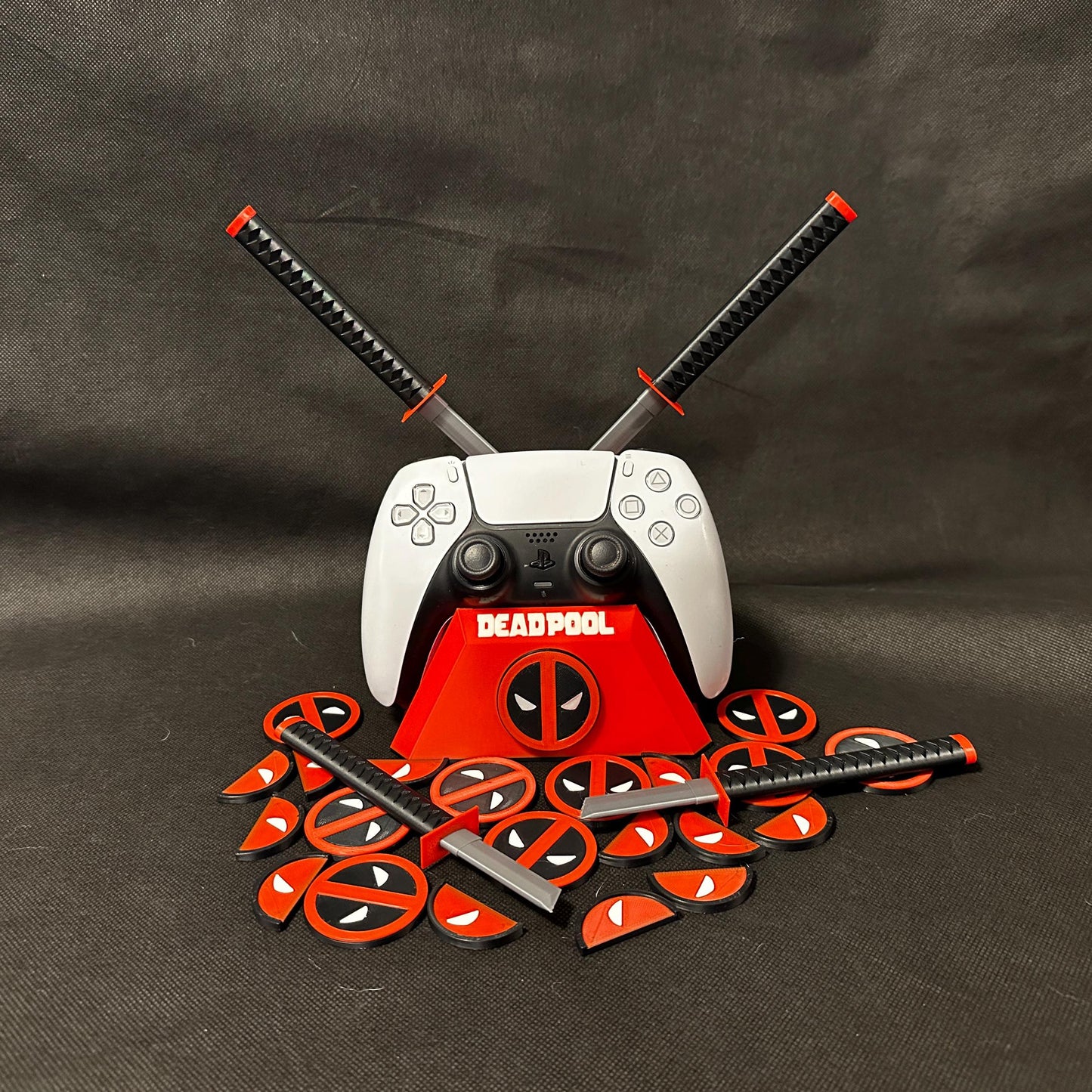 Dualsense stand - Deadpool and Wolverine