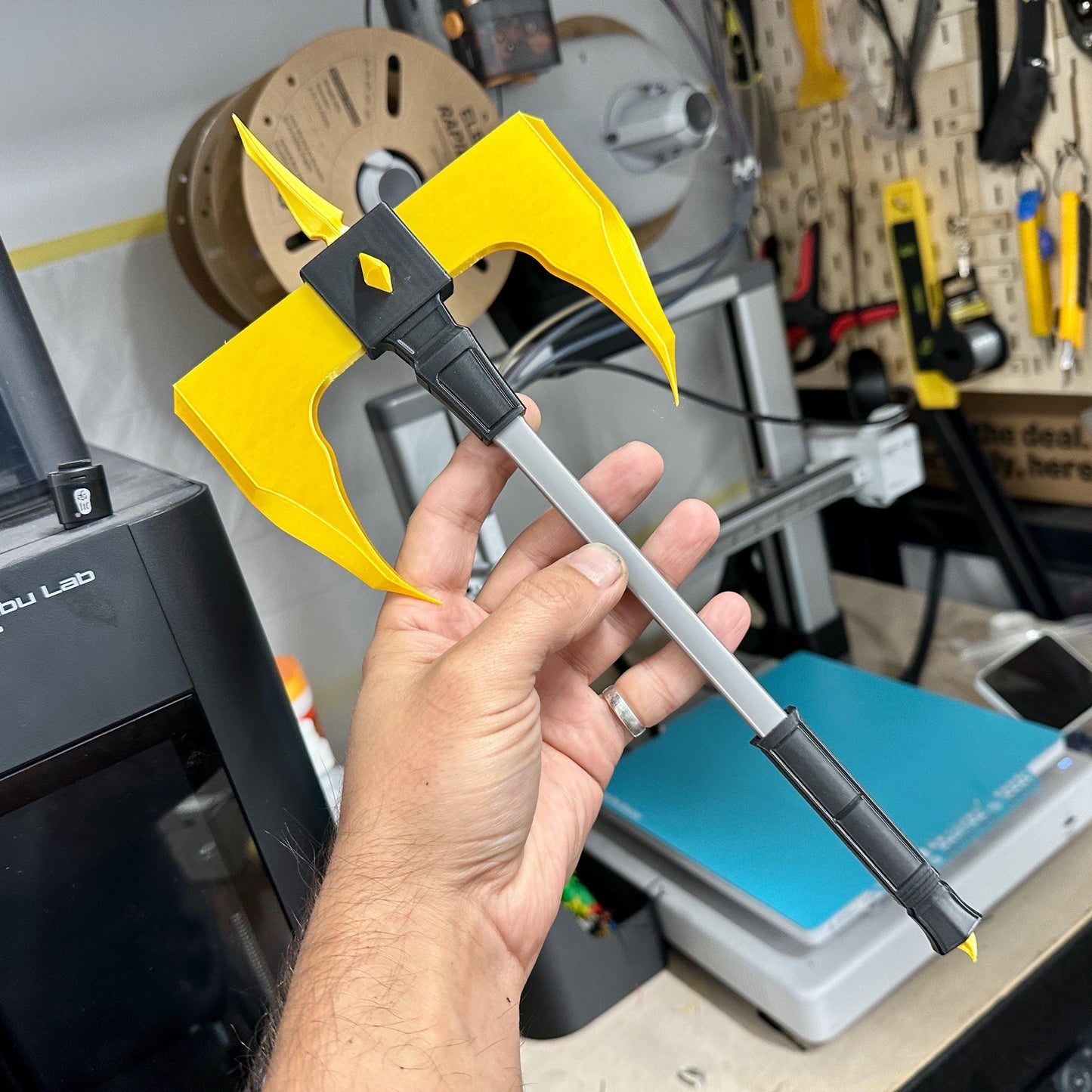 Shao Kahn axe from MK1 - Gregarian War Blade (Mini copy)