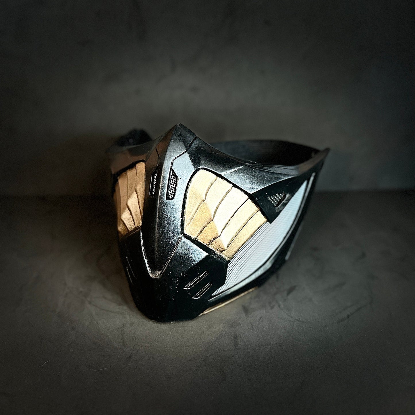 Scorpion mask from Mortal Kombat 1 - Hanzo's Mentor