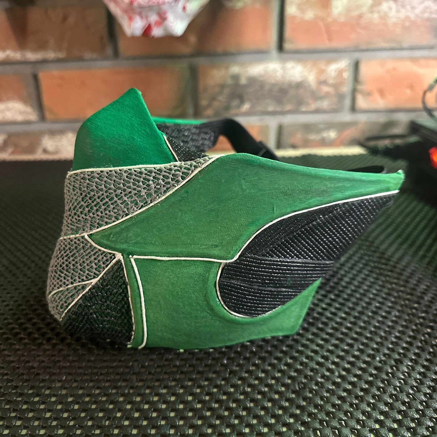 Reptile mask from Mortal Kombat 1 - Half-mask of Nareb Nevets